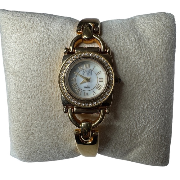 Women's Vintage Anne Klein Gold Tone Swiss Made Wristwatch & crystal rhinestones - Picture 1 of 10